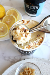 Sorrento (Lemon ice cream, almonds, white choco)